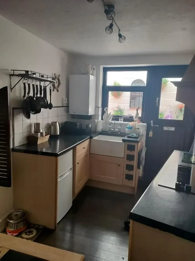 Holiday home Fishermen'S Cottage With Log Burner, 2 Bathrooms & Sea Views From Garden Terraces The Mumbles