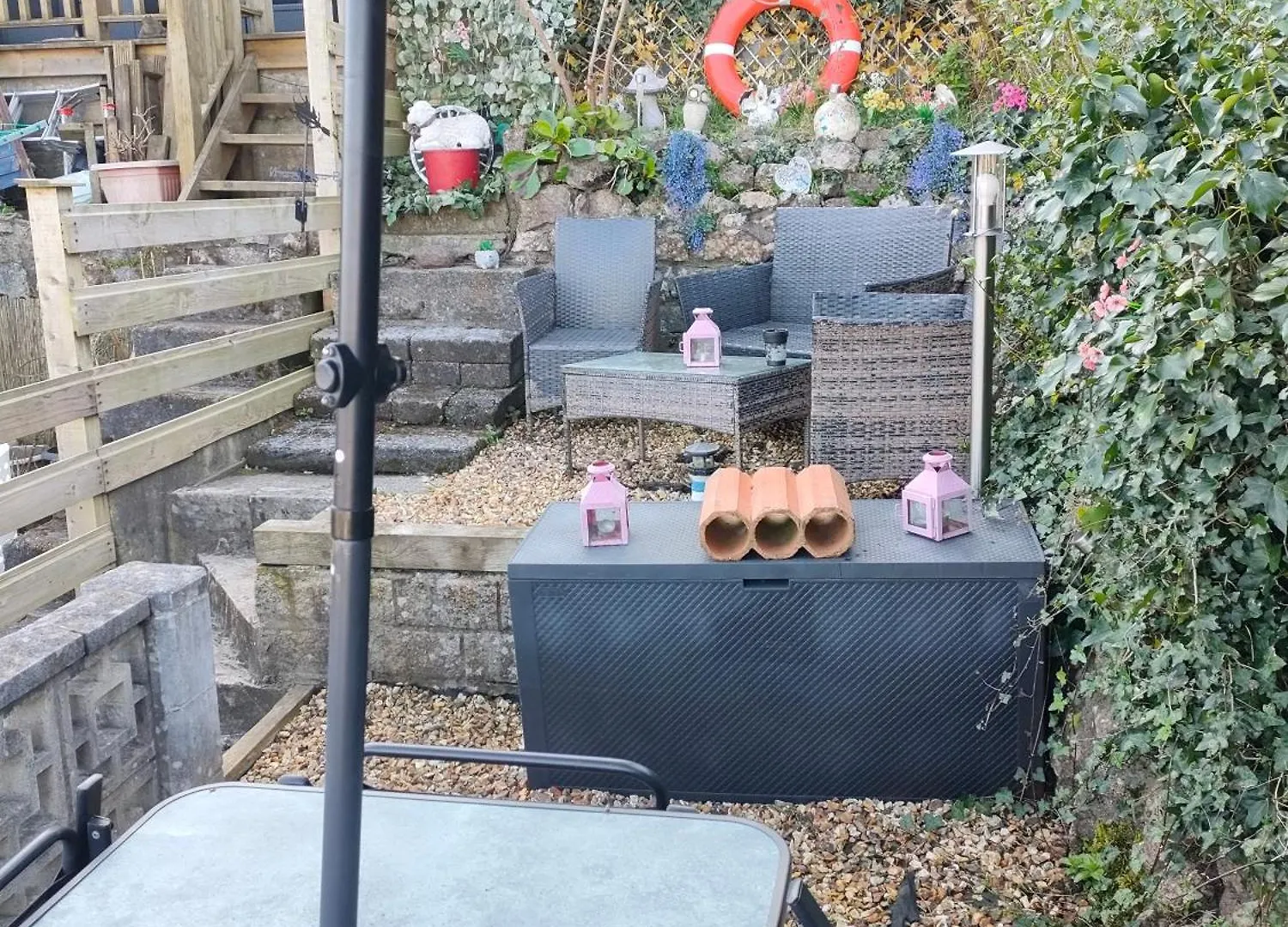 Holiday home Fishermen'S Cottage With Log Burner, 2 Bathrooms & Sea Views From Garden Terraces The Mumbles United Kingdom
